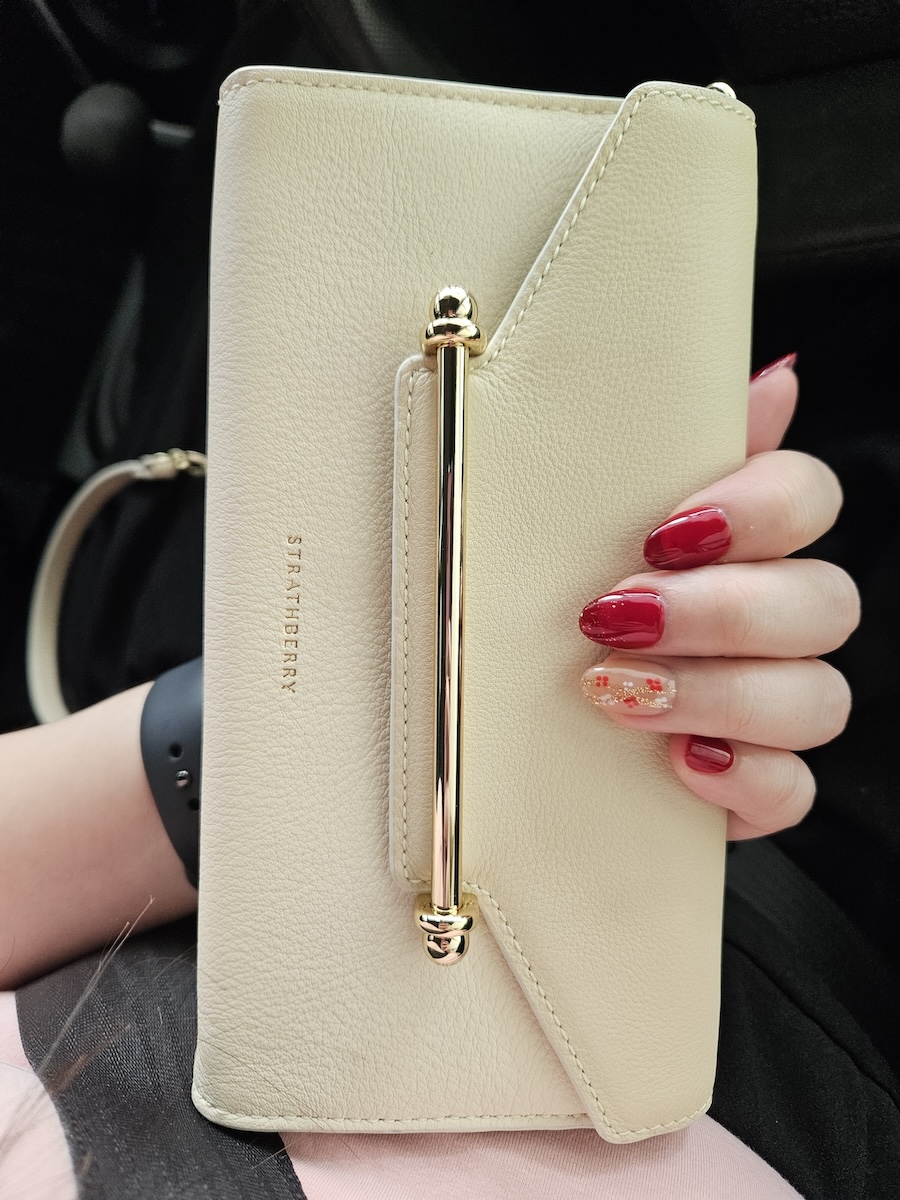 Bag Appreciation Post #3 – Strathberry Multrees Wallet on Chain (Vanilla/Diamond)